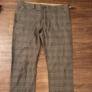 Zara brown and tan plaid pants #plaidpants #zaramen #fallpant